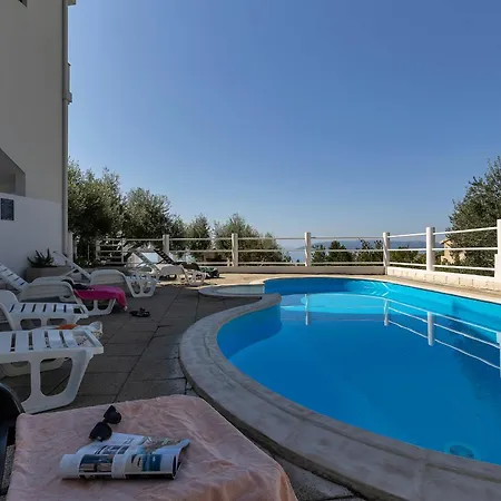 Grande Horizon Villa