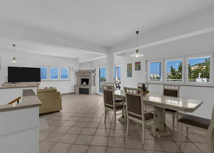 Grande Horizon Villa